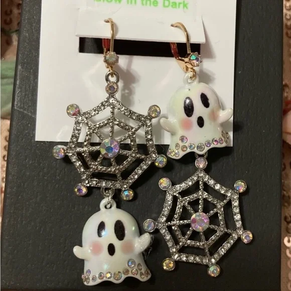 Betsey Johnson ghost web mix matched NWT - Picture 2 of 4